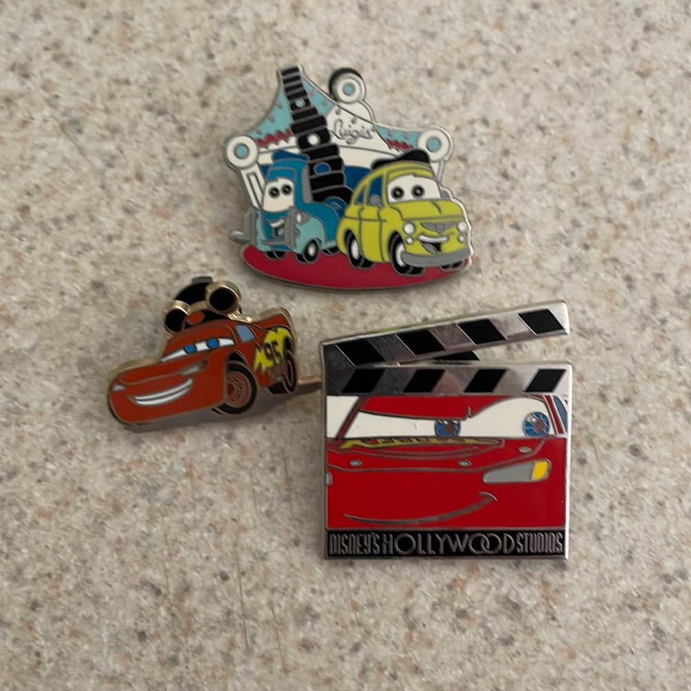 Disney Lighting McQueen pins